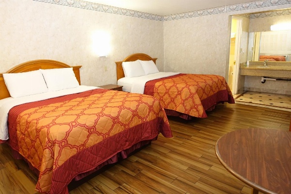 Tropic Lodge image 4